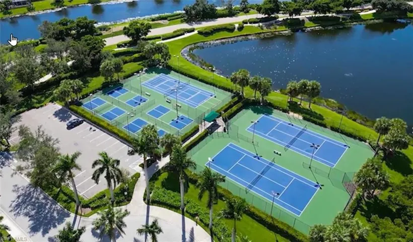 1321  Lavaca  CT, Cape Coral, FL 33991