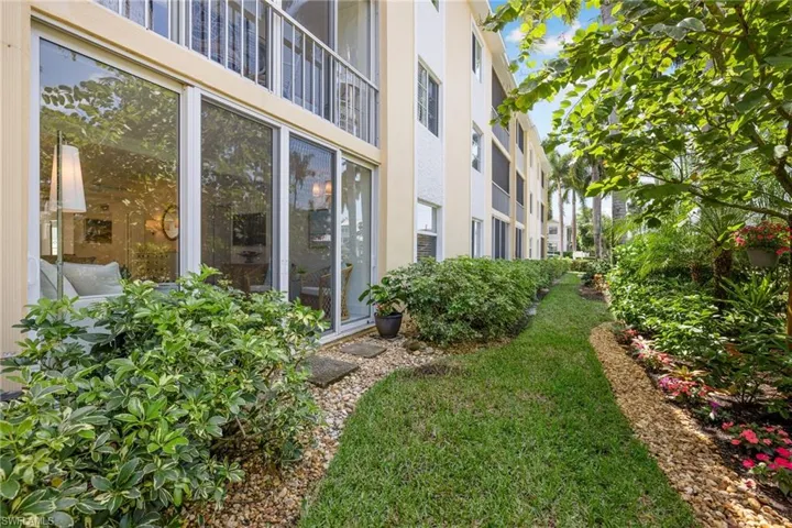Privacy Hedge among the flowers shows refreshing tropical views