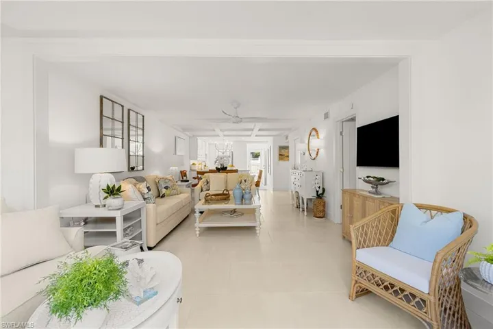 With almost 242 sq ft more than most of the downtown 2/2 condos, the feeling of space and openness will surprise!