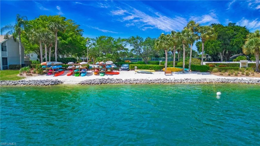 2841  Citrus Lake  DR, Naples, FL 34109