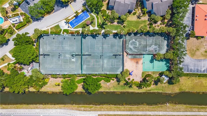 2841  Citrus Lake  DR, Naples, FL 34109