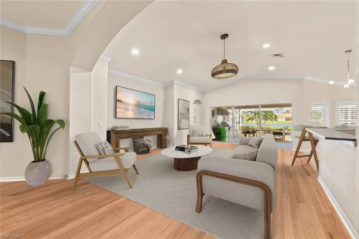 ***VIRTUALLY STAGED*** Great room