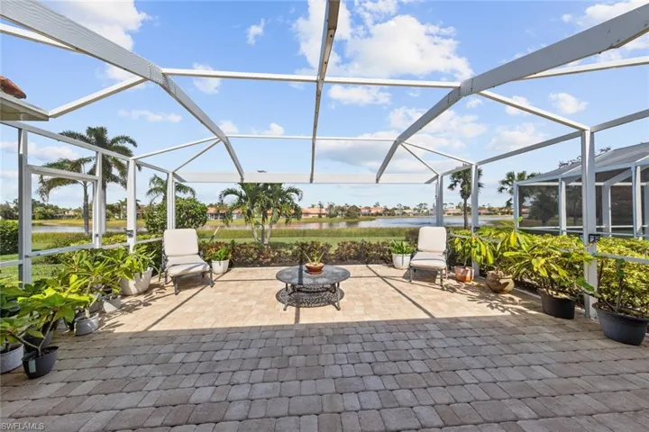 Extended lanai w/picture window screen