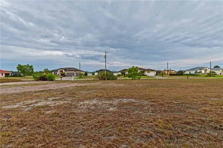 2722 Nw 41st Pl, Cape Coral, Florida 33993