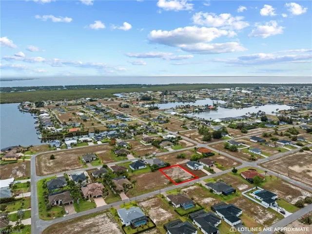 2722 Nw 41st Pl, Cape Coral, Florida 33993