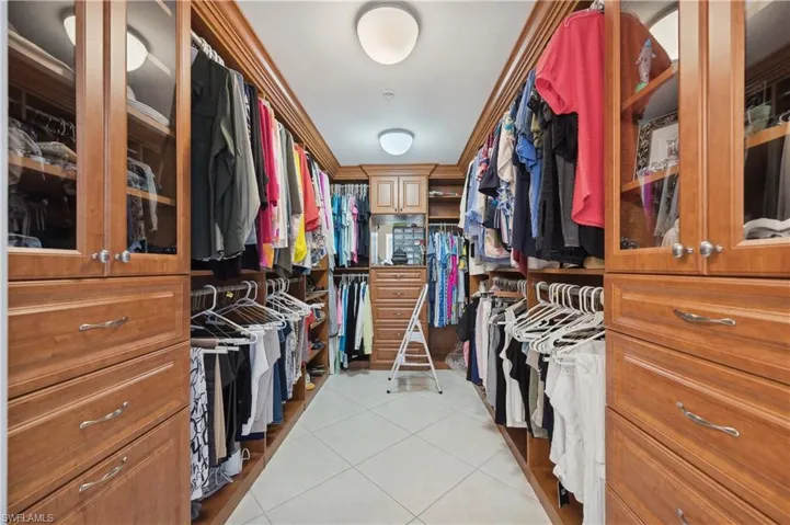 Walk in closet