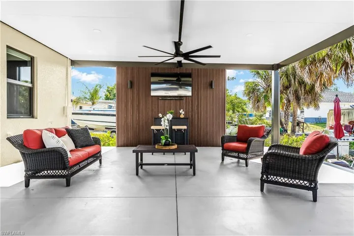 2557  29th NE AVE, Naples, FL 34120