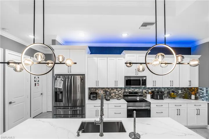 2557  29th NE AVE, Naples, FL 34120
