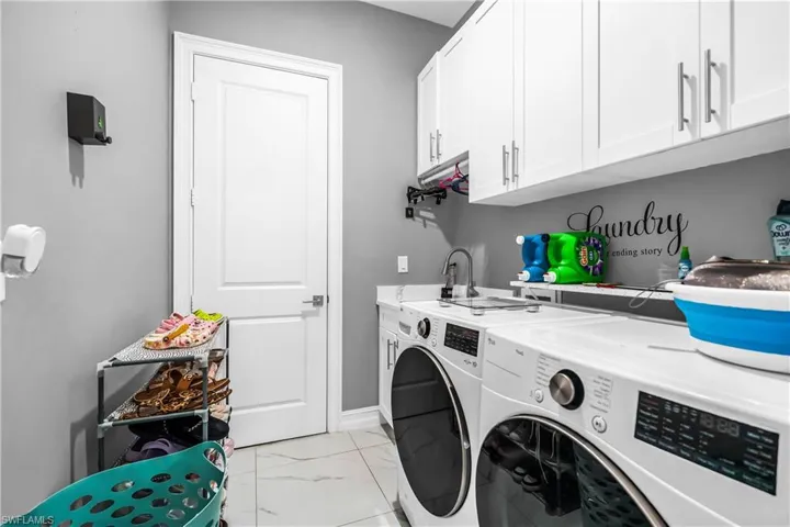 2557  29th NE AVE, Naples, FL 34120