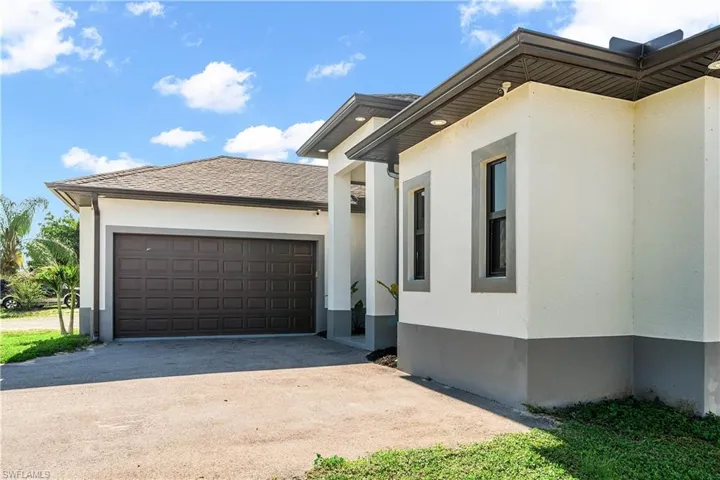 2557  29th NE AVE, Naples, FL 34120