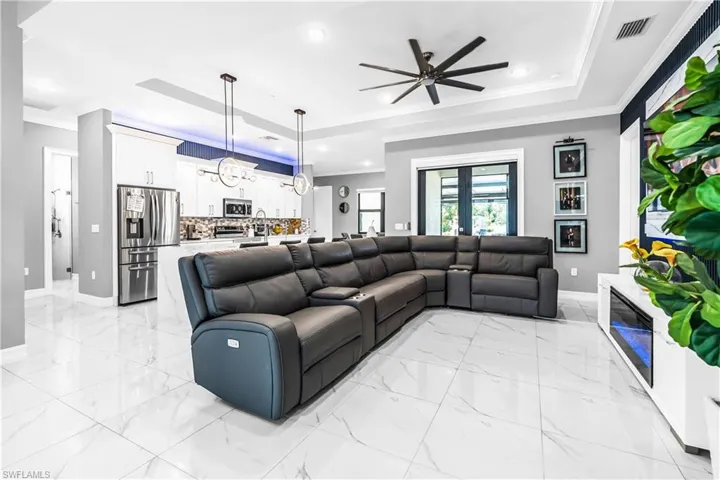 2557  29th NE AVE, Naples, FL 34120
