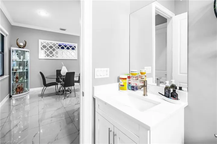 2557  29th NE AVE, Naples, FL 34120
