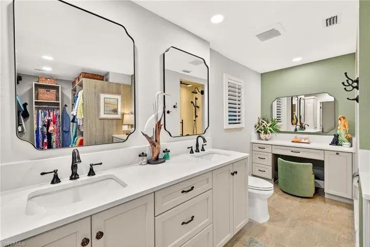 Main En-Suite