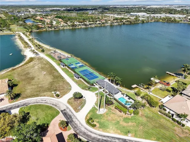 5381 Harborage Dr, Fort Myers, Florida 33908