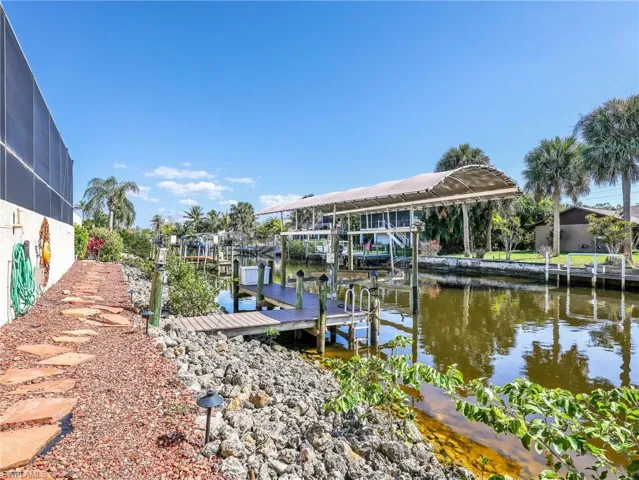 5381 Harborage Dr, Fort Myers, Florida 33908