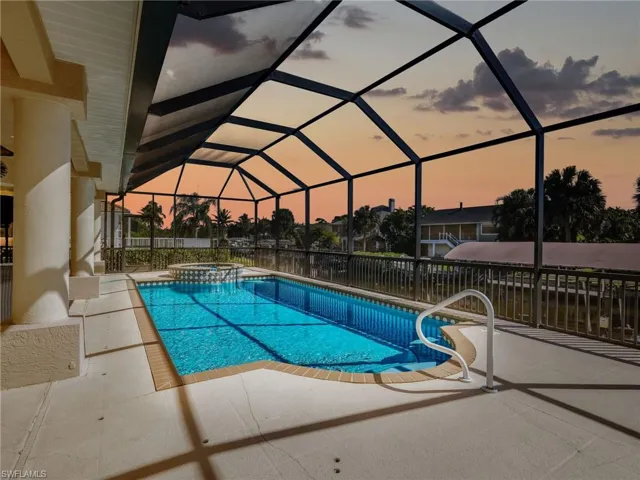 5381 Harborage Dr, Fort Myers, Florida 33908