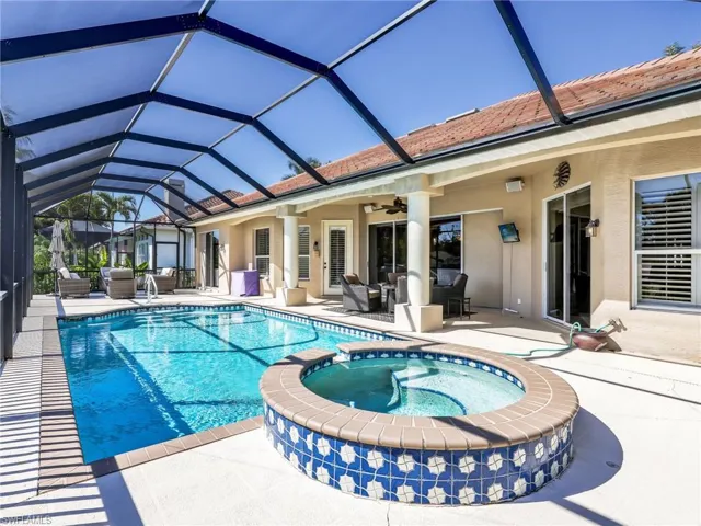 5381 Harborage Dr, Fort Myers, Florida 33908