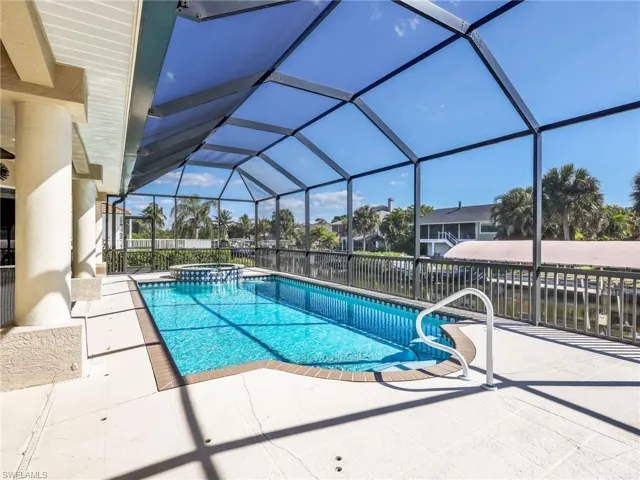 5381 Harborage Dr, Fort Myers, Florida 33908