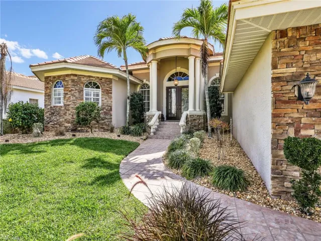 5381 Harborage Dr, Fort Myers, Florida 33908