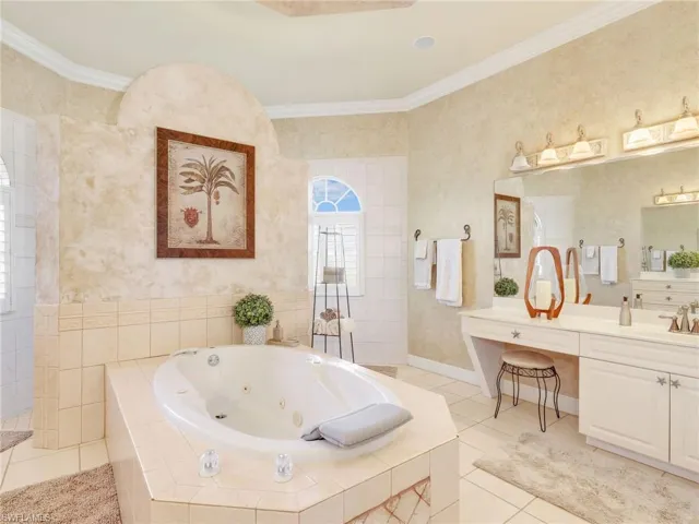 5381 Harborage Dr, Fort Myers, Florida 33908