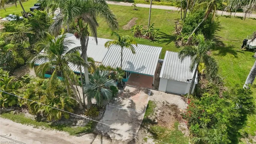 Aerial view of property and surrounding area