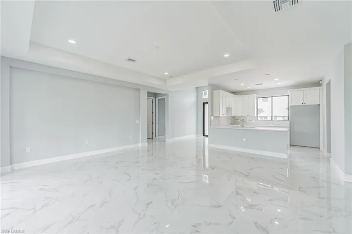 400 W 13th  ST, Lehigh Acres, FL 33972