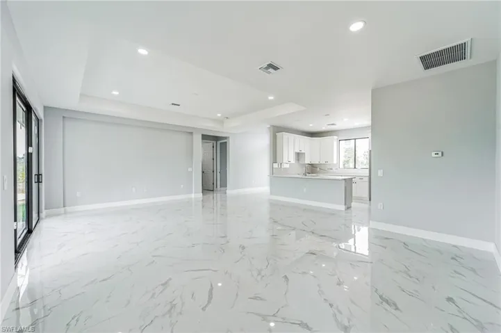 400 W 13th  ST, Lehigh Acres, FL 33972
