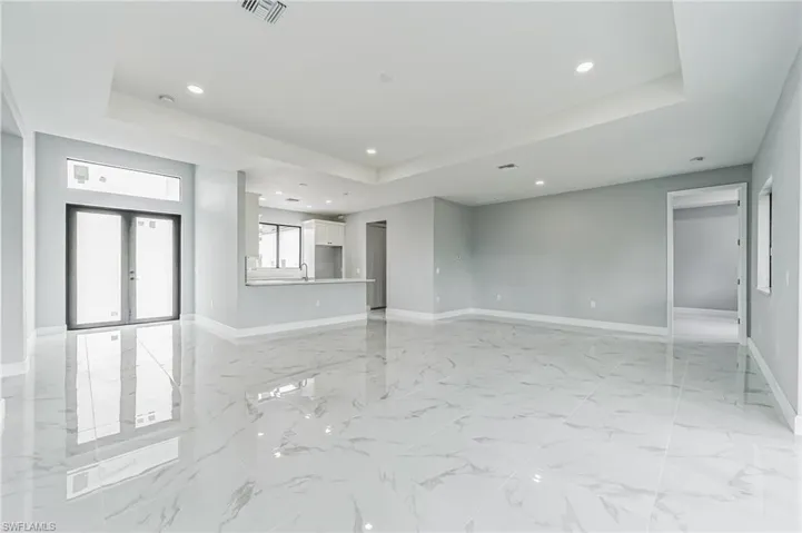 400 W 13th  ST, Lehigh Acres, FL 33972