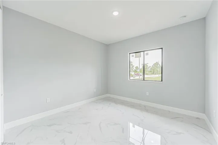 400 W 13th  ST, Lehigh Acres, FL 33972