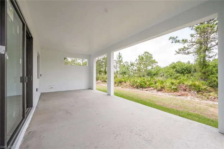 400 W 13th  ST, Lehigh Acres, FL 33972