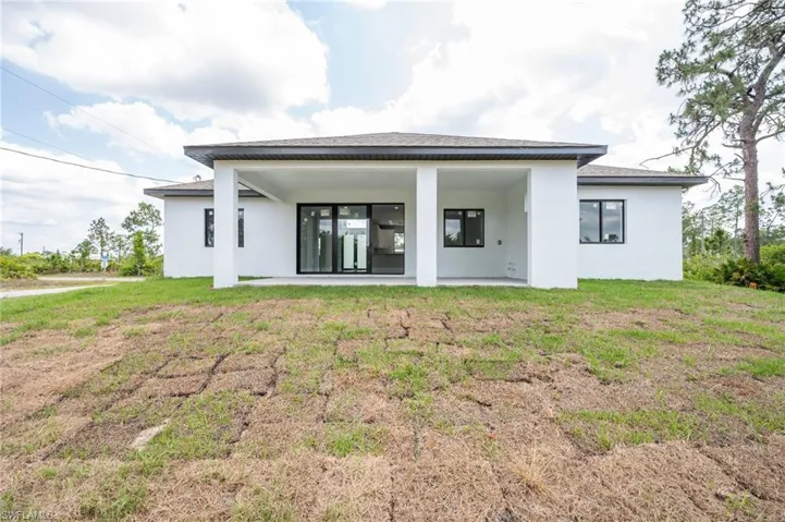 400 W 13th  ST, Lehigh Acres, FL 33972