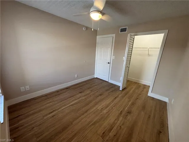 5319  Summerlin  RD, Fort Myers, FL 33919