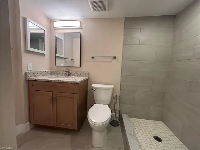 5319  Summerlin  RD, Fort Myers, FL 33919