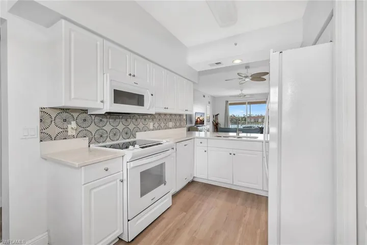2740  Cypress Trace  CIR, Naples, FL 34119
