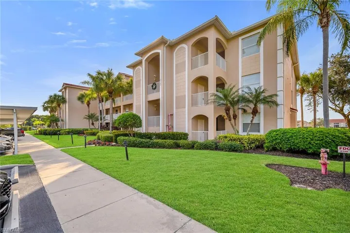 2740  Cypress Trace  CIR, Naples, FL 34119