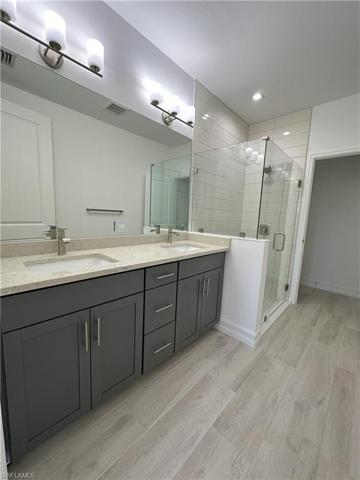 7464  Rockefeller  DR, NAPLES, FL 34119