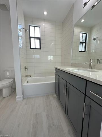 7464  Rockefeller  DR, NAPLES, FL 34119