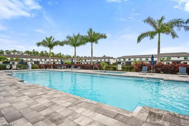 7464  Rockefeller  DR, NAPLES, FL 34119