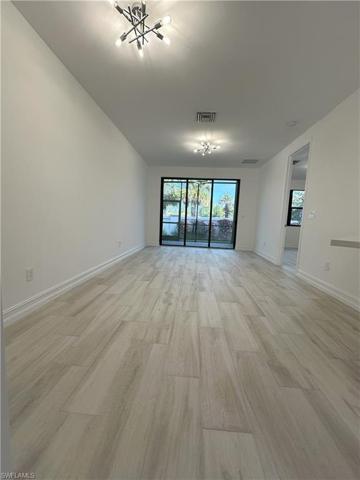 7464  Rockefeller  DR, NAPLES, FL 34119