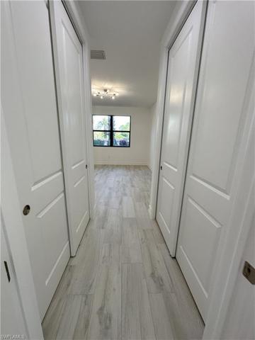 7464  Rockefeller  DR, NAPLES, FL 34119