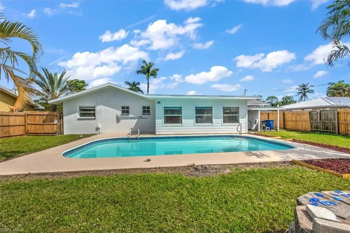 14832  Kimberly  LN, Fort Myers, FL 33908