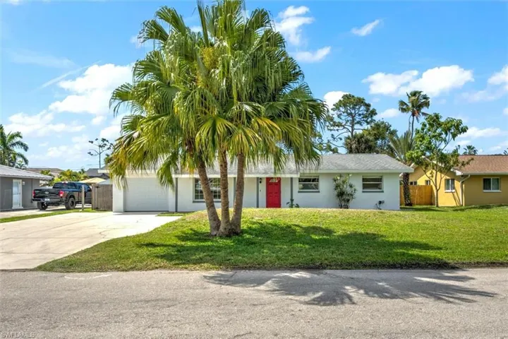 14832  Kimberly  LN, Fort Myers, FL 33908