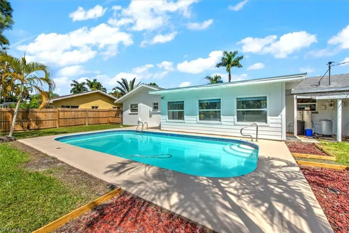 14832  Kimberly  LN, Fort Myers, FL 33908