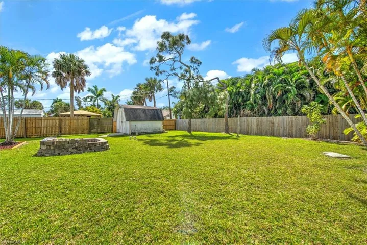 14832  Kimberly  LN, Fort Myers, FL 33908