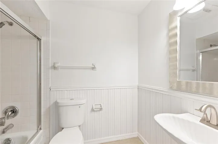 2nd bathroom