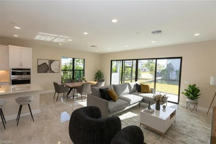 VIRTUAL STAGING