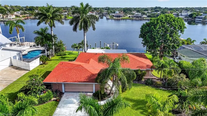 Wide lake views with the open river minutes away.