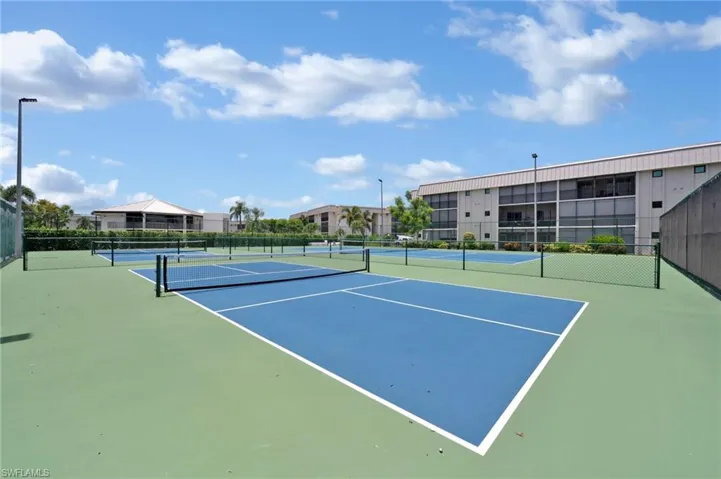 Tennis & Pickleball Courts