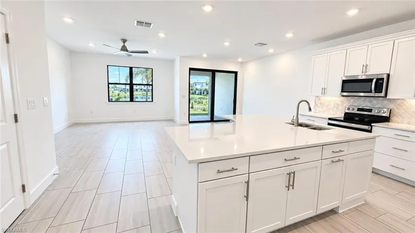 4153 Sonoma Oaks Cir, Naples, Florida 34119