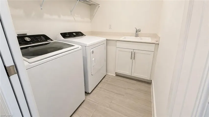 Laundry 4153 Sonoma Oaks For Lease, Esperanza Bustamante, Naples, Florida.